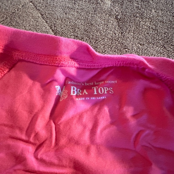 NWOT VICTORIA’S SECRET BRA IN TOP (SMALL) - Picture 5 of 8